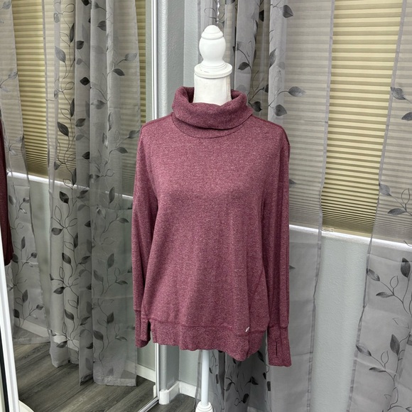 AMAZON ESSENTIALS • Cowl Neck Sweatshirt - Picture 3 of 4